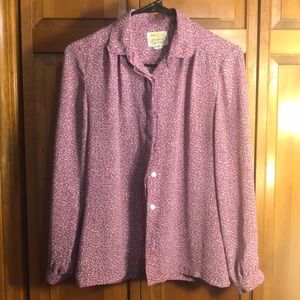 Size M pink button down flowy, lightweight blouse!